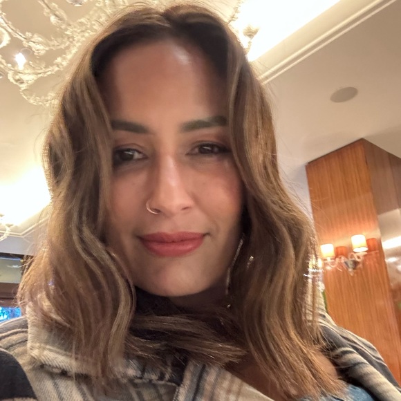 Meet your Posher, Roni - Picture 2 of 2